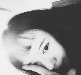 顾楠楠主播照片