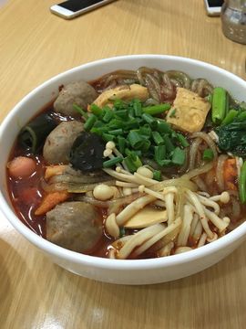 丫头唱歌给你听主播照片