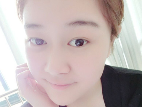 Seven丶静静海报