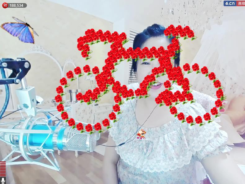 魅力女人唱民歌的图片