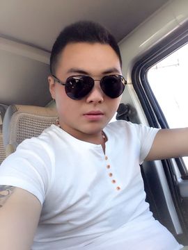 MC博涛主播照片