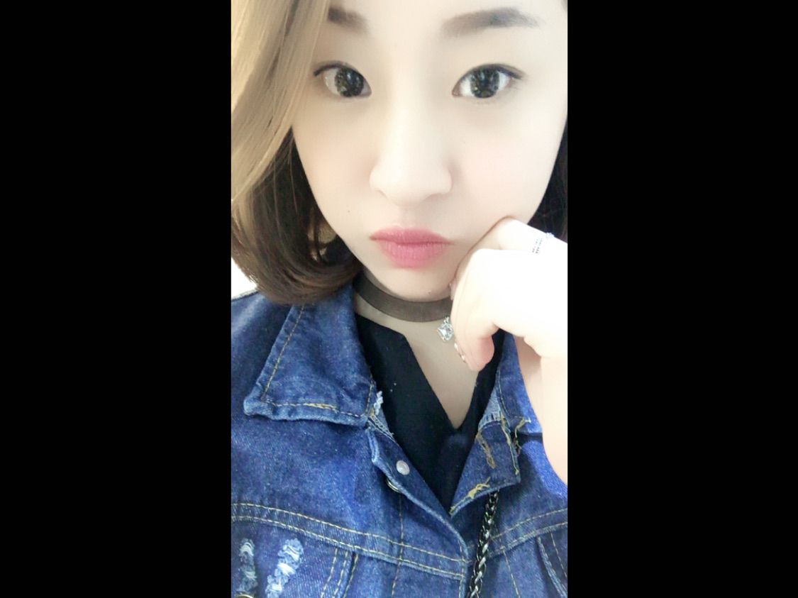依一伊主播照片