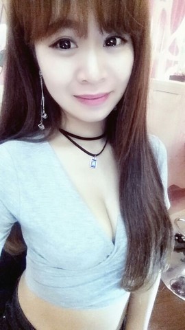 亲切家族主播照片
