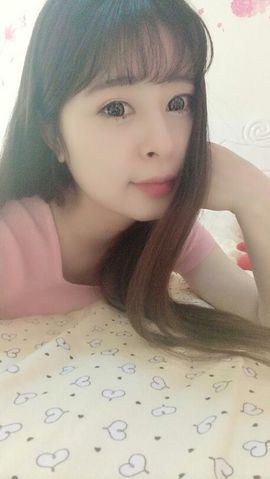 元亦薇主播照片