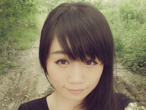 寻梦yiyi海报