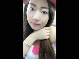 郎秀秀主播照片