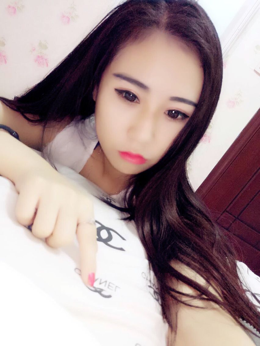 hl闪闪惹人爱❤️的主播照片