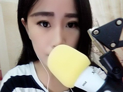 ♥兔兔女神。海报