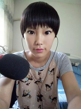 田小花主播照片
