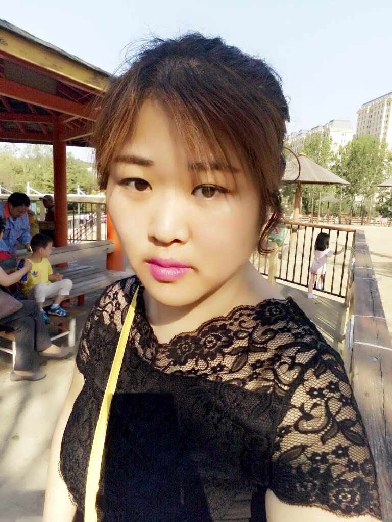 疯魔病院长的主播照片