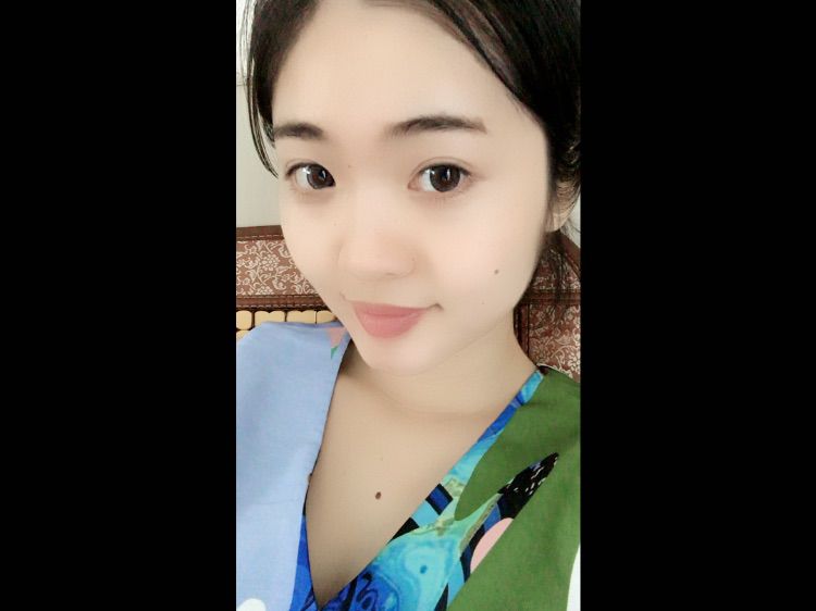 大脸猫呜呜的主播照片