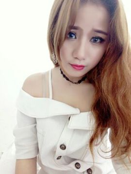 易妹子回归主播照片