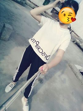 QZL菇凉主播照片