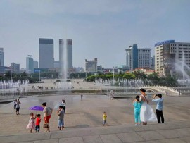 大号太吵，小号没人鸟主播照片