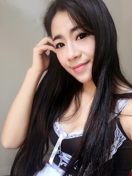 亲切家族主播照片