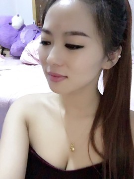 亲切家族主播照片