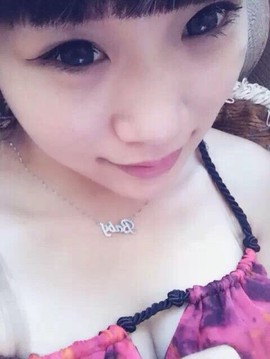 亲切家族主播照片