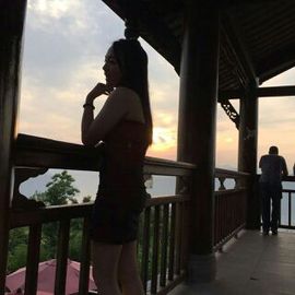 媛若曦主播照片