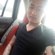 血色染红路边沙