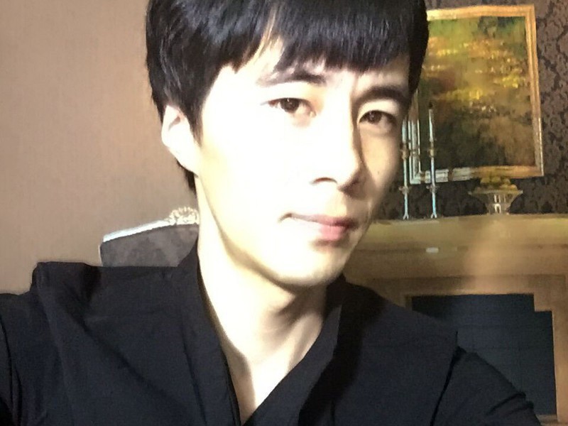 唠唠嗑学学炉石的主播海报