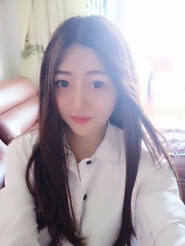 玺洛洛主播照片