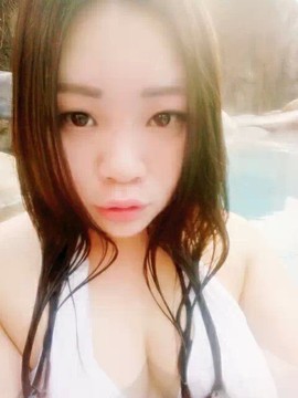 亲切家族主播照片