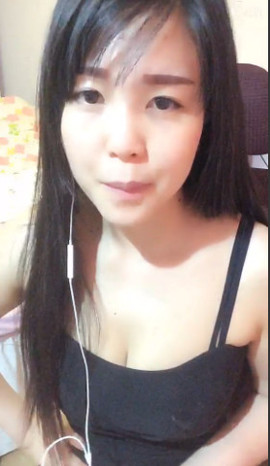 伊人不见主播照片