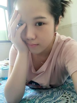 我是小小小美女。主播照片
