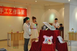 596068940主播照片