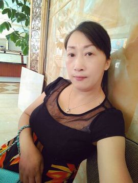 爱唱歌的玲妹主播照片