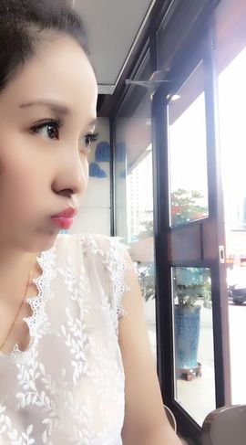 魅丽晴儿主播照片