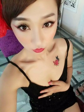 亲切家族主播照片