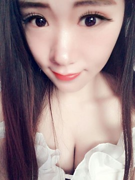 亲切家族主播照片