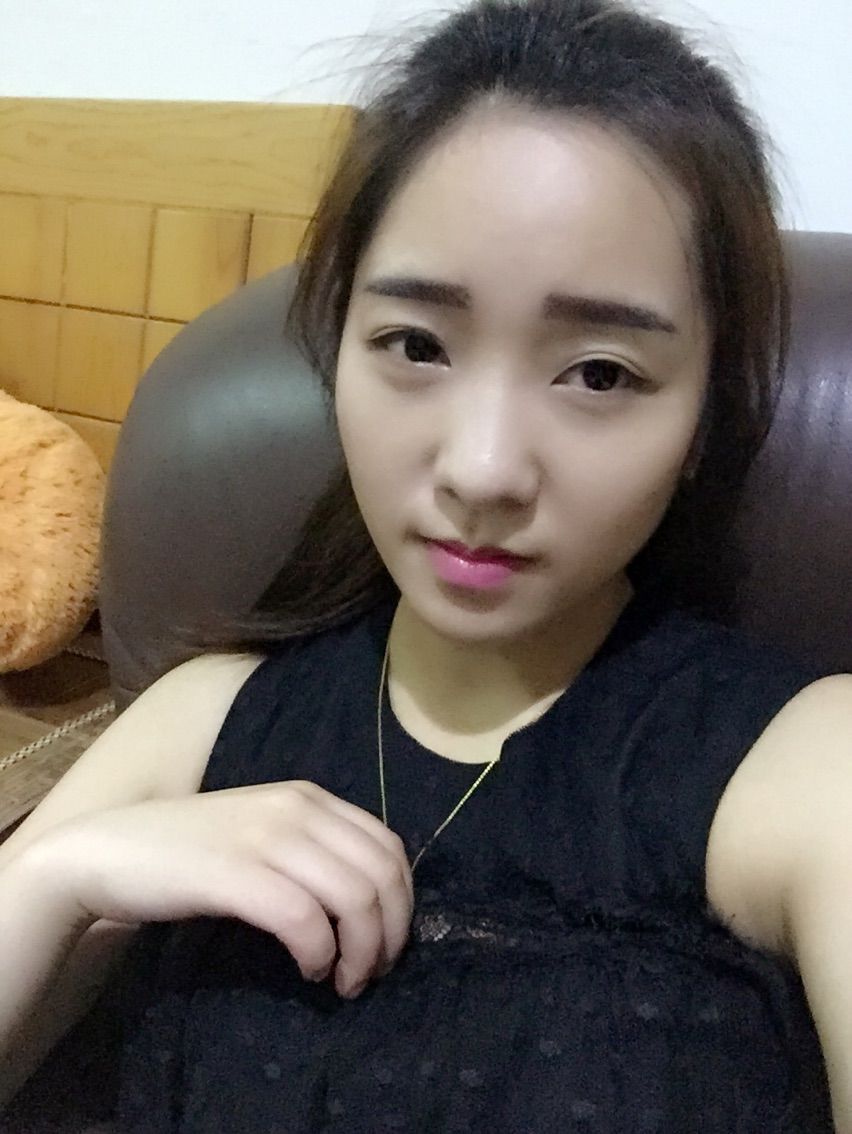 何蓉的主播照片