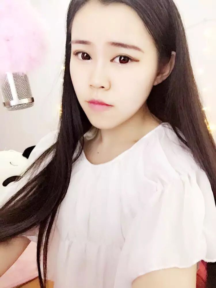 舞神✿小七蓝瘦香菇的主播照片