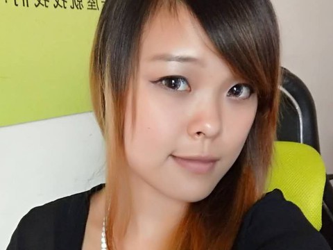 ┽锦瞳..海报