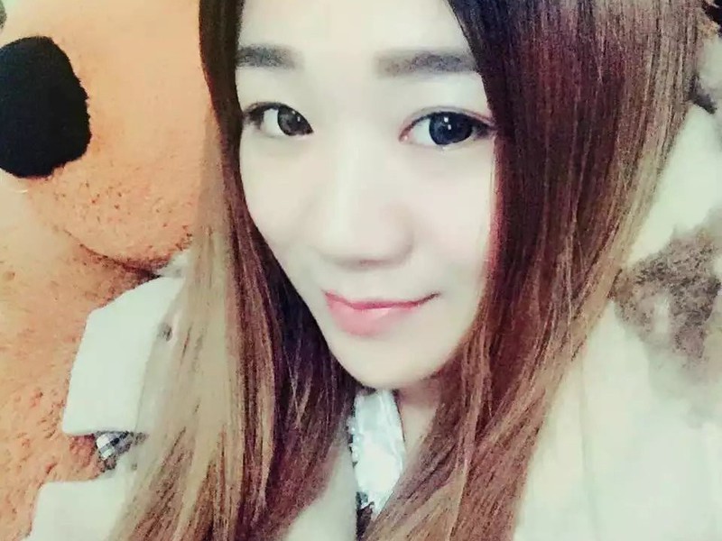 77姑娘。的主播海报