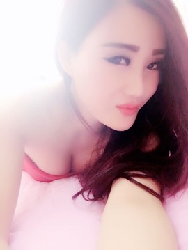 亲切家族主播照片