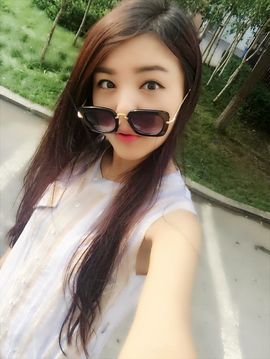九小九，主播照片