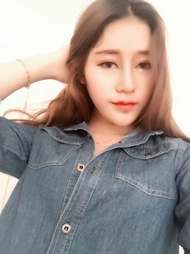 大聆听温主播照片