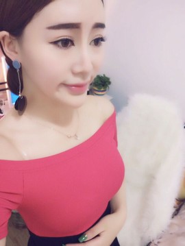 大聆听温主播照片