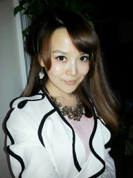 大聆听温主播照片