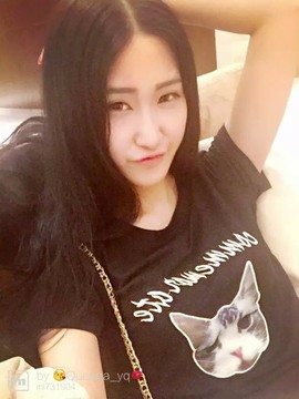 大聆听温主播照片