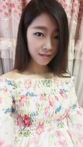 大聆听温主播照片
