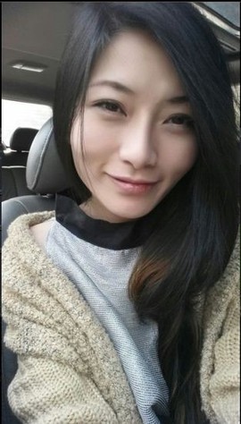 大聆听温主播照片