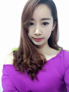 大聆听温主播照片