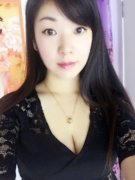 亲切家族主播照片