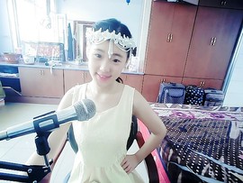 @秋妹儿主播照片
