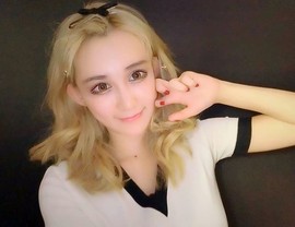 泠汐小混血用心唱歌主播照片