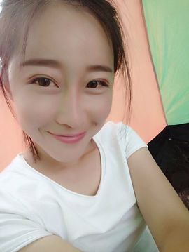 是蓝主播照片